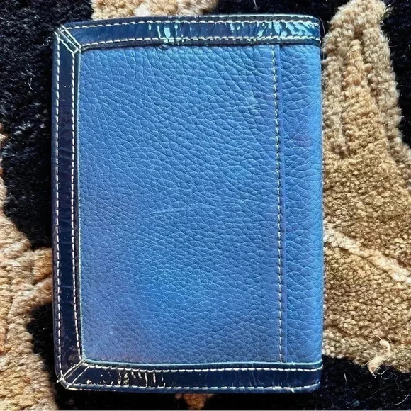 Fossil Passport Cover Protector - Picture 3 of 11